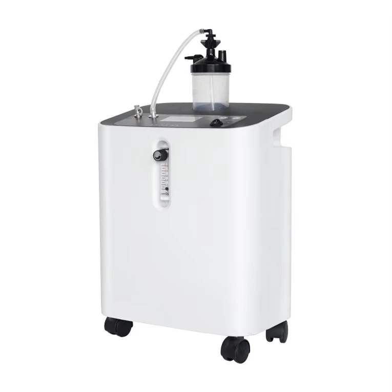 Lightweight mini oxygen machine with small footprint